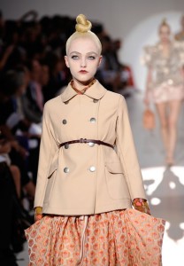 Marc+Jacobs+Runway+Spring+2010 Marc+Jacobs+Runway+Spring+2010+MBFW+xCeTf3Keywvl 208x300 New York Fashion Week Spring 2010 Day 5