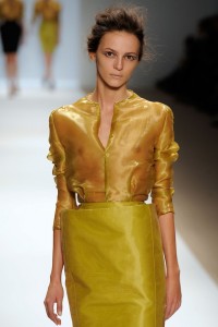 Trias+Runway+Spring+2010+MBFW+FcvdAQxnnMZl Trias+Runway+Spring+2010+MBFW+FcvdAQxnnMZl 200x300 New York Fashion Week Spring 2010 Last Day!