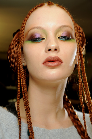 Jean Paul Gaultier haute couture s/s 2010 makeup 00390m Haute Couture S/S 2010