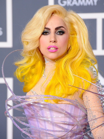 Lady-Gaga-Grammy-Red-Carpet.jpg