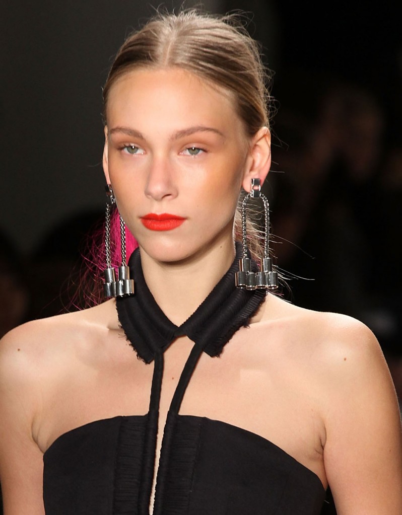 vena cava fall fashion week 2010 vena cava fall fashion week 20102 798x1023 New York Fashion Week Makeup A/W 2010 Day 1